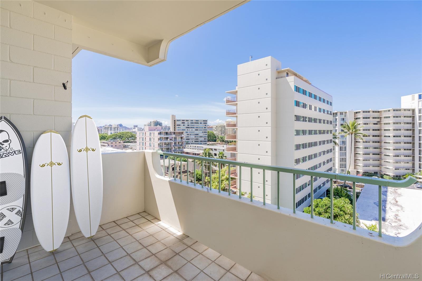 1722 Makiki Street #702, Honolulu, HI 96822