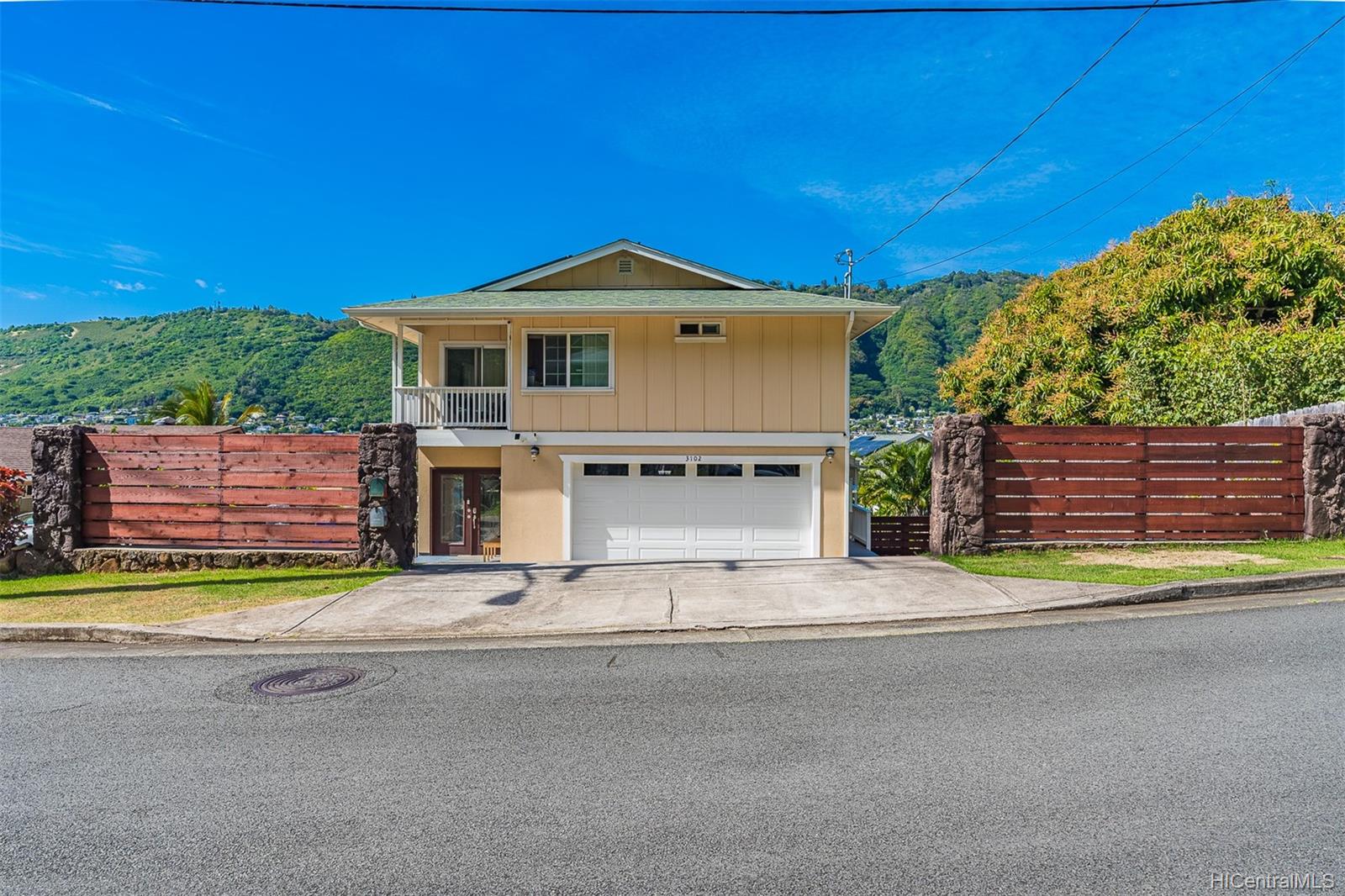 3102 Lanikaula Street Honolulu, HI 96822