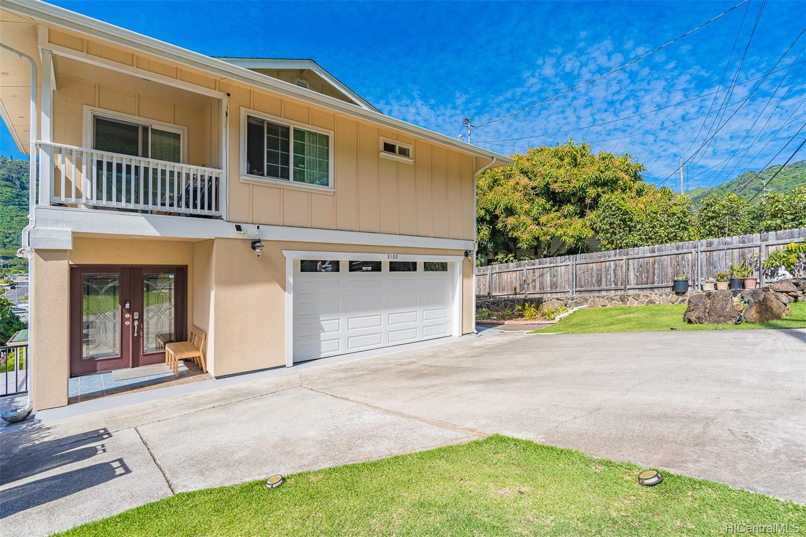 3102 Lanikaula Street Honolulu, HI 96822