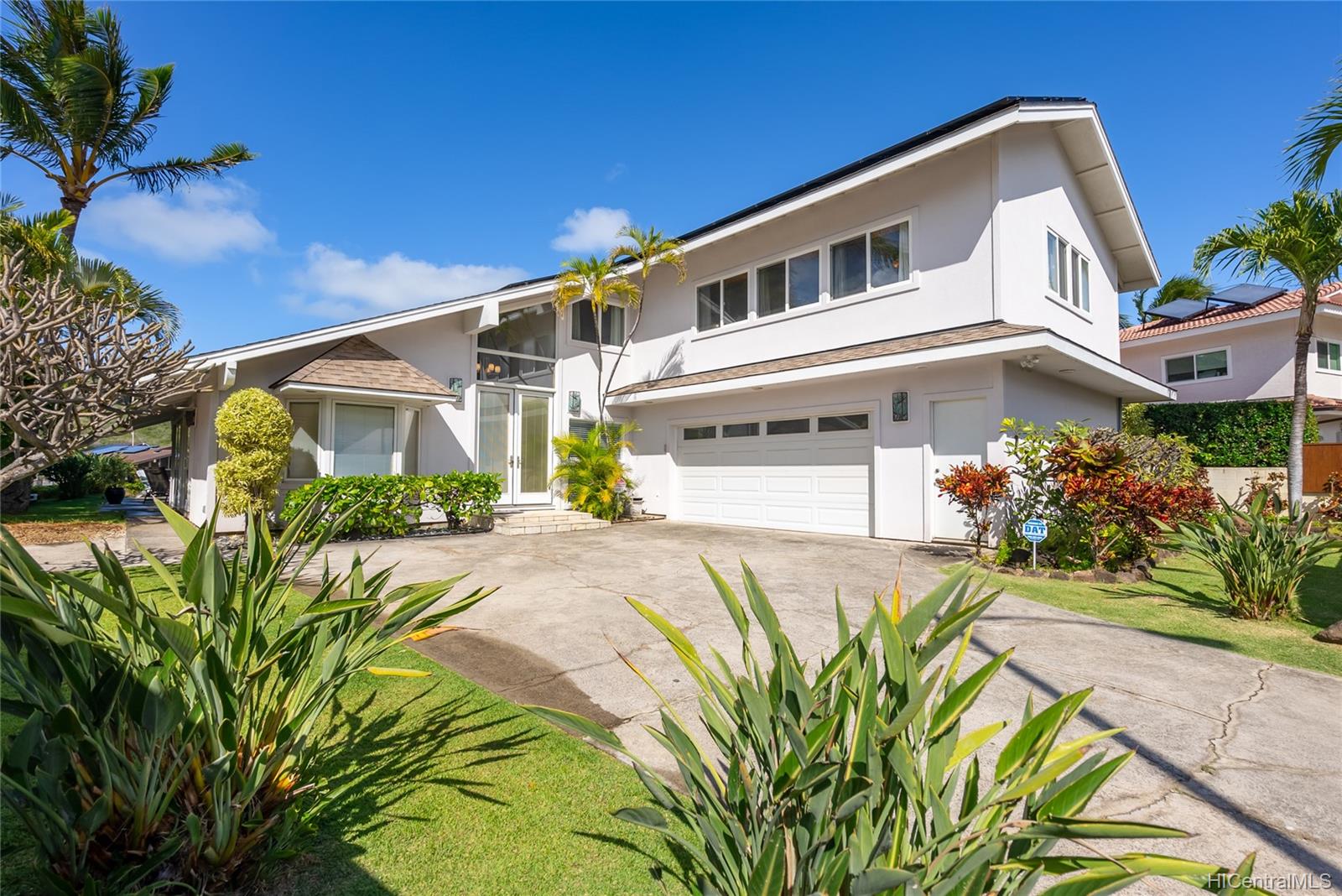 794 Kalanipuu Street Honolulu, HI 96825