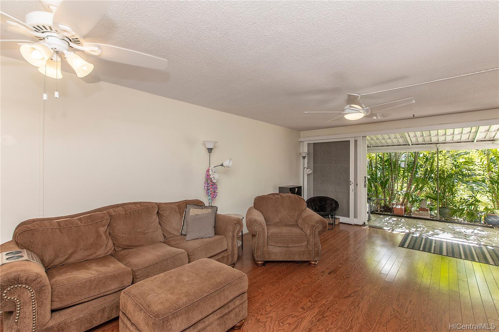 1330 Wilder Avenue #121, Honolulu, HI 96822