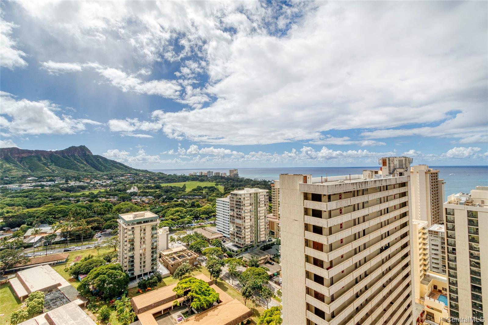 229 Paoakalani Avenue #2808, Honolulu, HI 96815