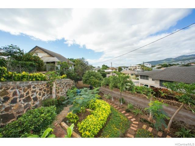 734 B Hanole Place Honolulu, HI 96816