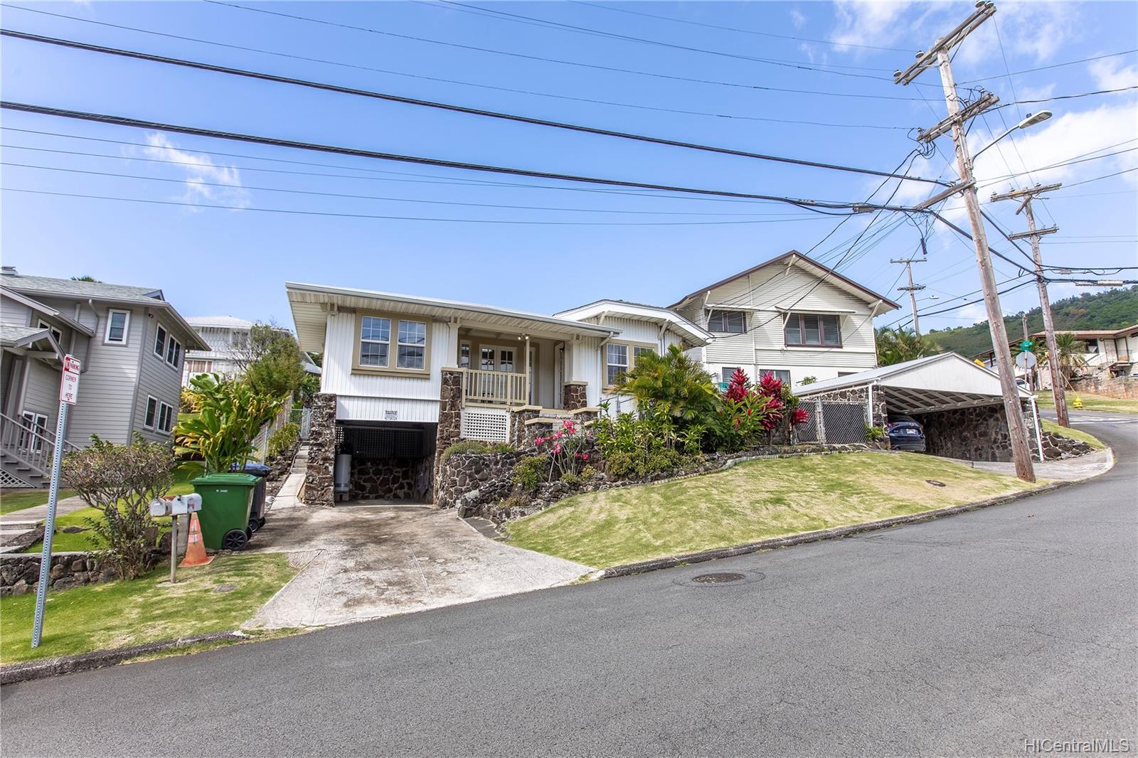 2605 Pamoa Road Honolulu, HI 96822