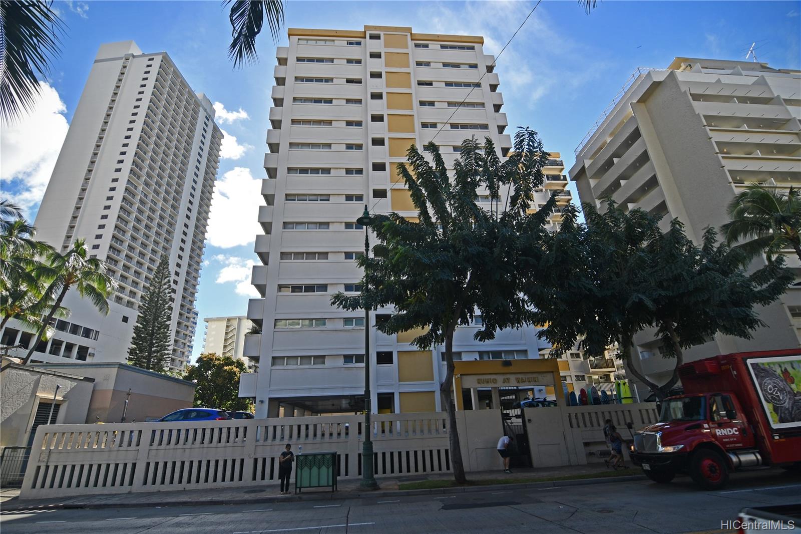 2465 Kuhio Avenue #418, Honolulu, HI 96815