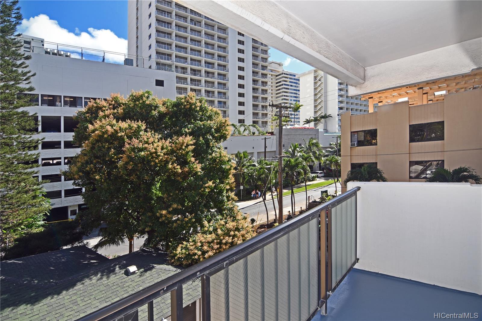 2465 Kuhio Avenue #418, Honolulu, HI 96815