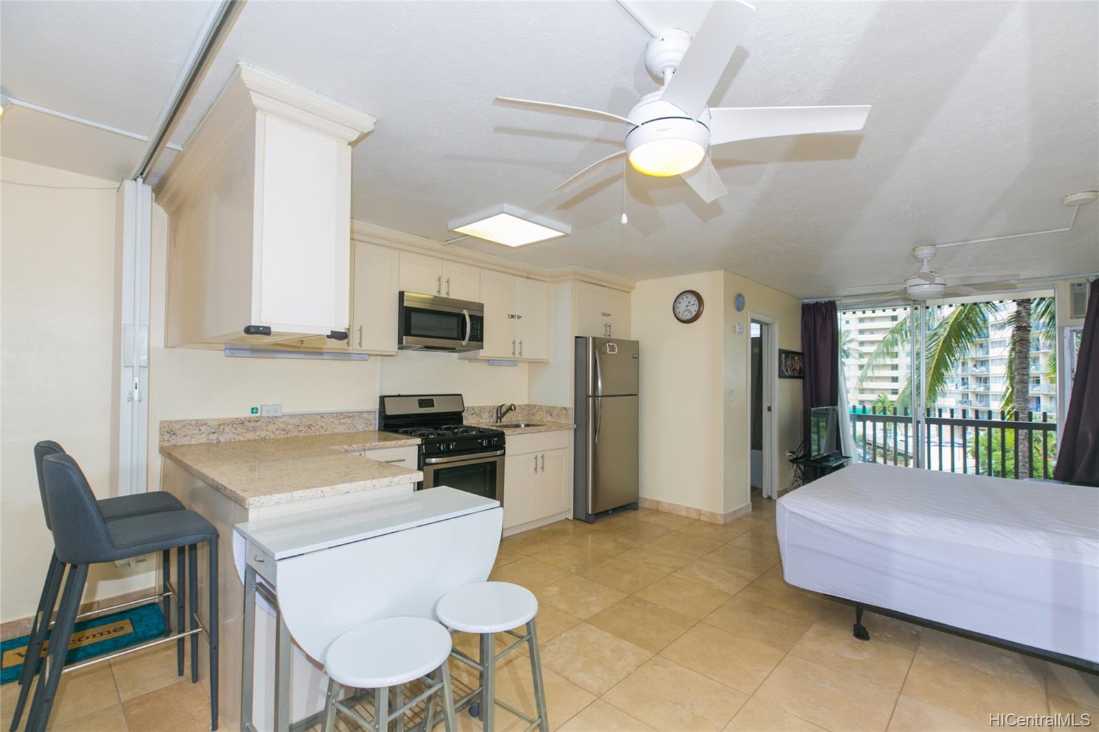 1911 Kalakaua Avenue #407, Honolulu, HI 96815