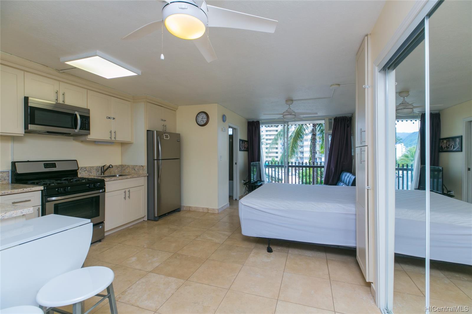 1911 Kalakaua Avenue #407, Honolulu, HI 96815