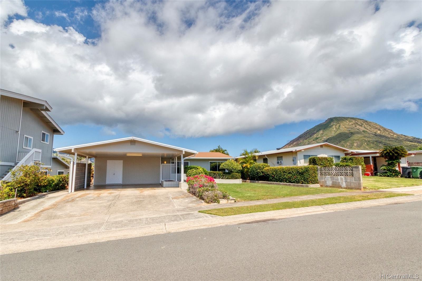  246 Anapalau Street Honolulu, HI 96825