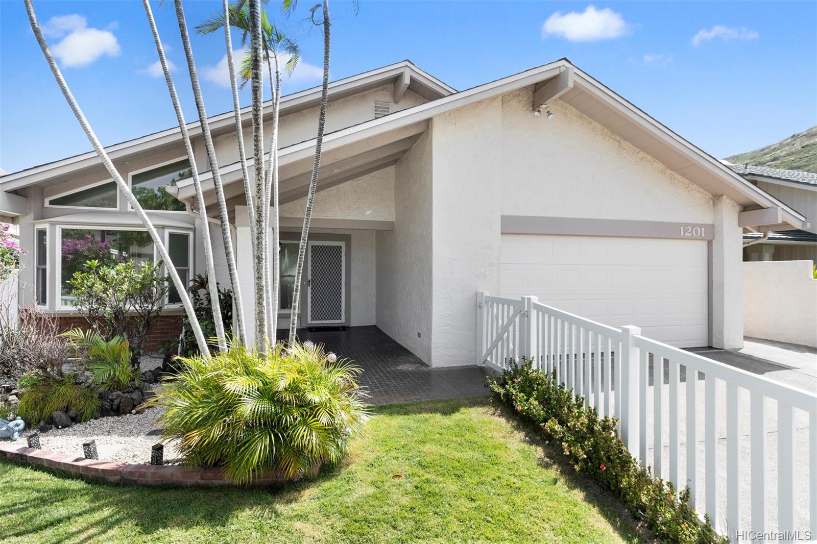 1201 Kahului Street Honolulu, HI 96825