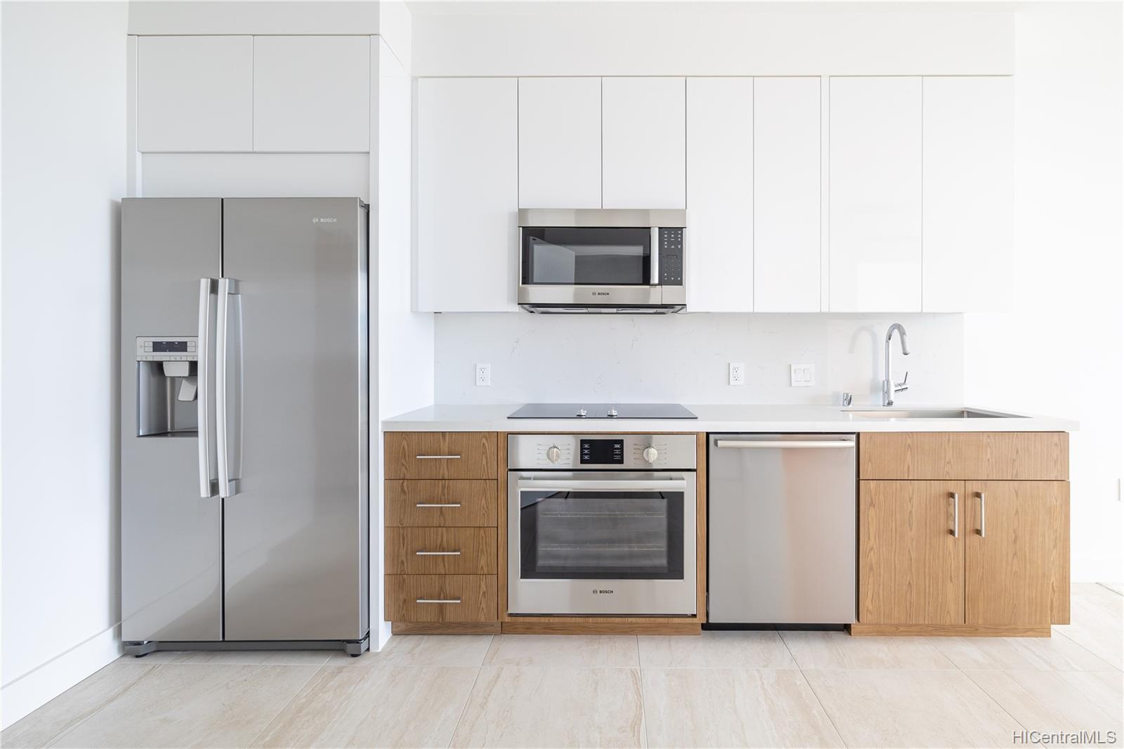 629 Keeaumoku Street #3703, Honolulu, HI 96814