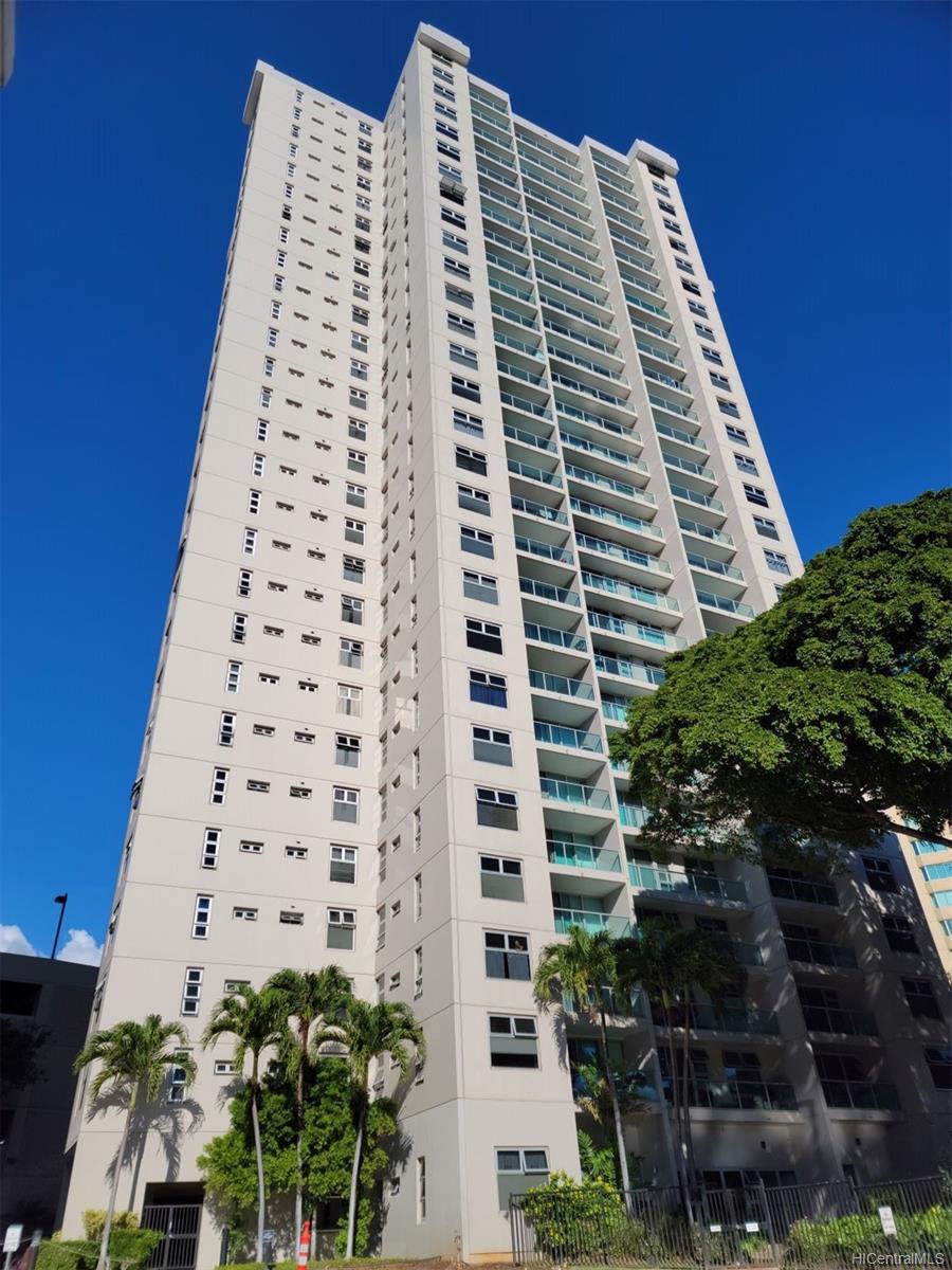 1450 Young Street #708, Honolulu, HI 96814