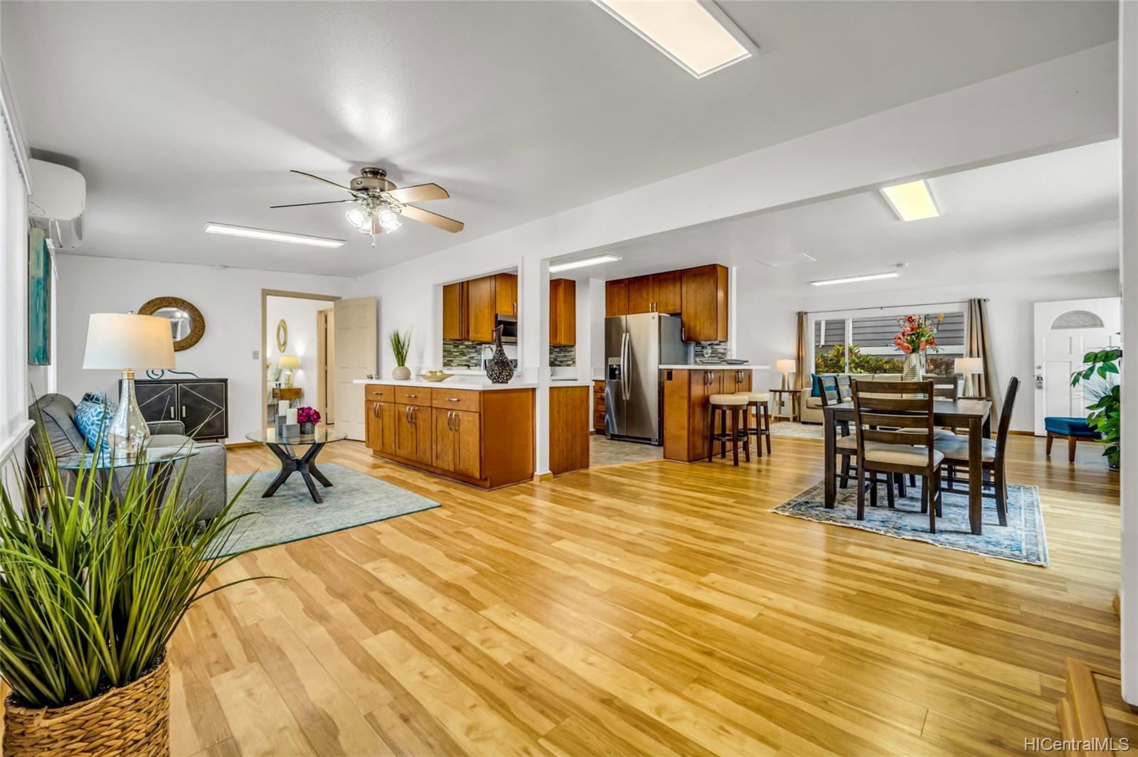 5229 Liwai Street Honolulu, HI 96821