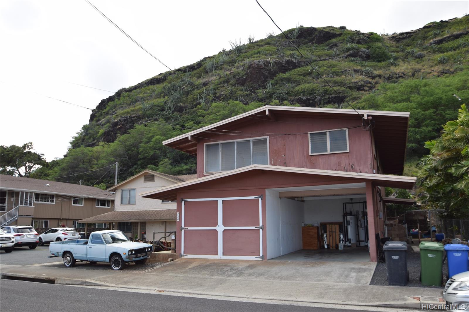 234 Moomuku Place Honolulu, HI 96821