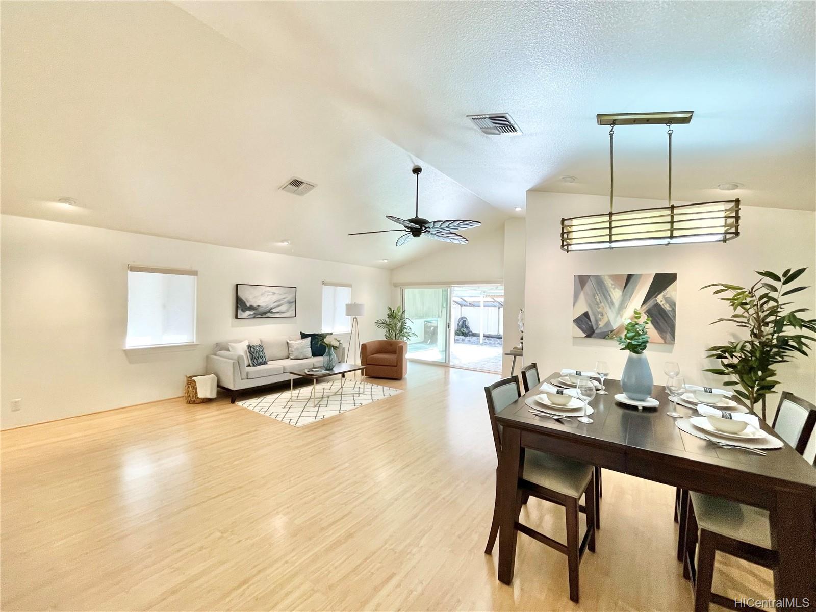 341 Ainahou Street Honolulu, HI 96825