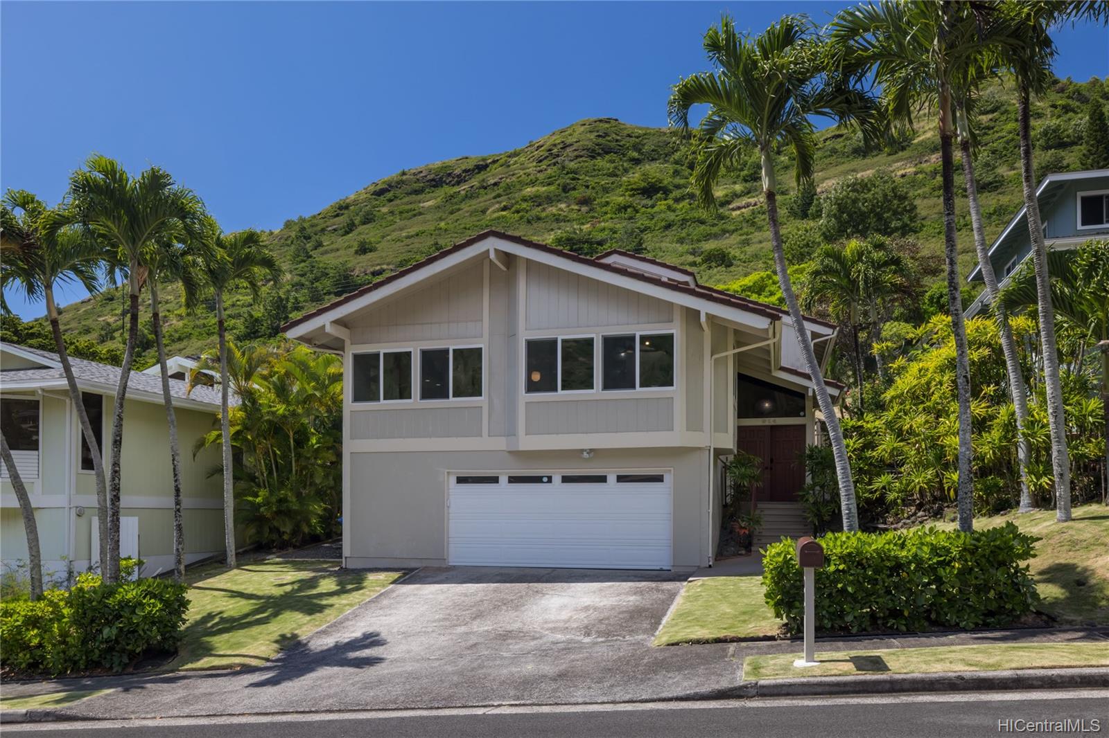 914 Kahena Street Honolulu, HI 96825