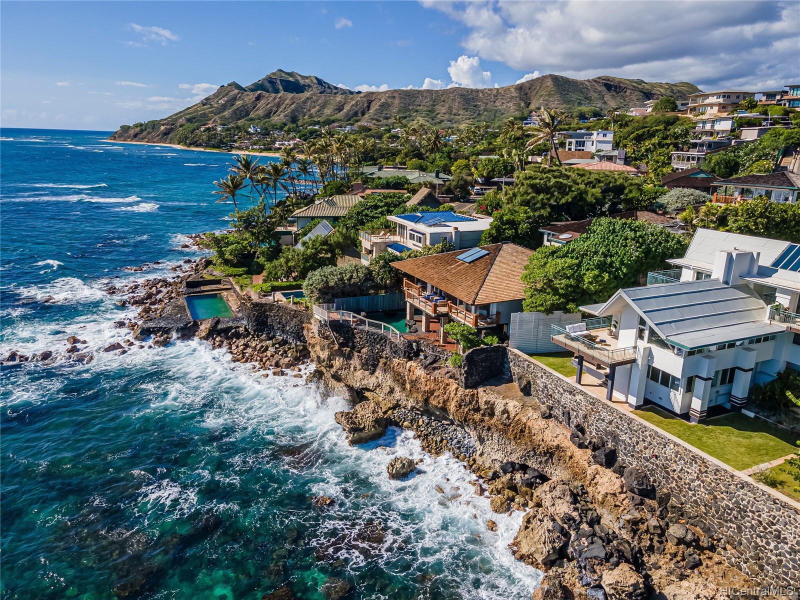 4240 Kaikoo Place Honolulu, HI 96816