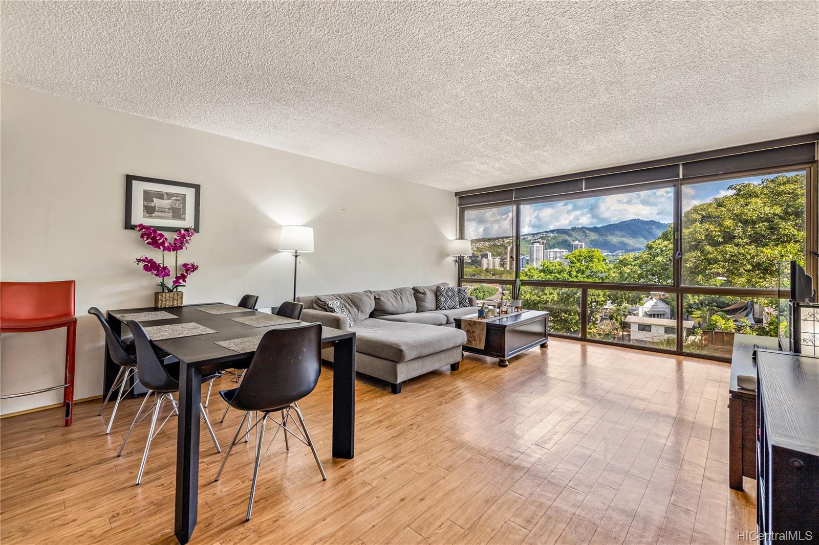 217 Prospect Street #106, Honolulu, HI 96813