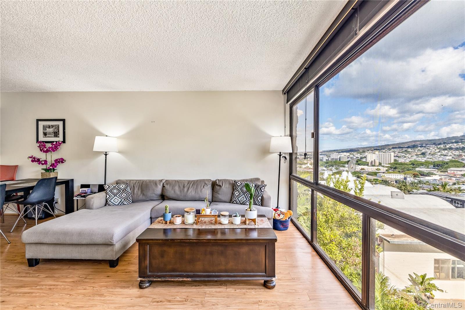 217 Prospect Street #106, Honolulu, HI 96813