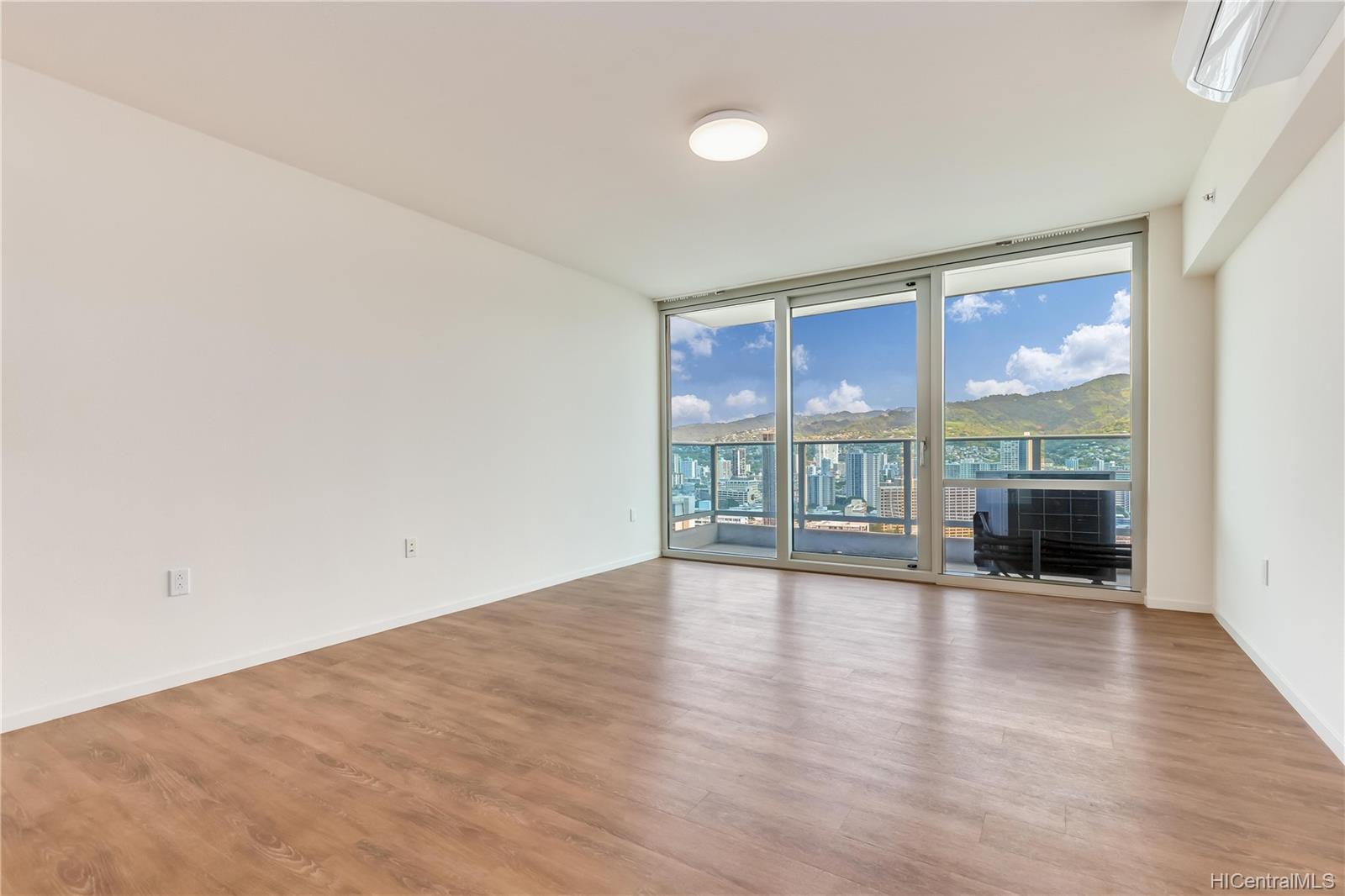 1631 Kapiolani Boulevard #3104, Honolulu, HI 96814