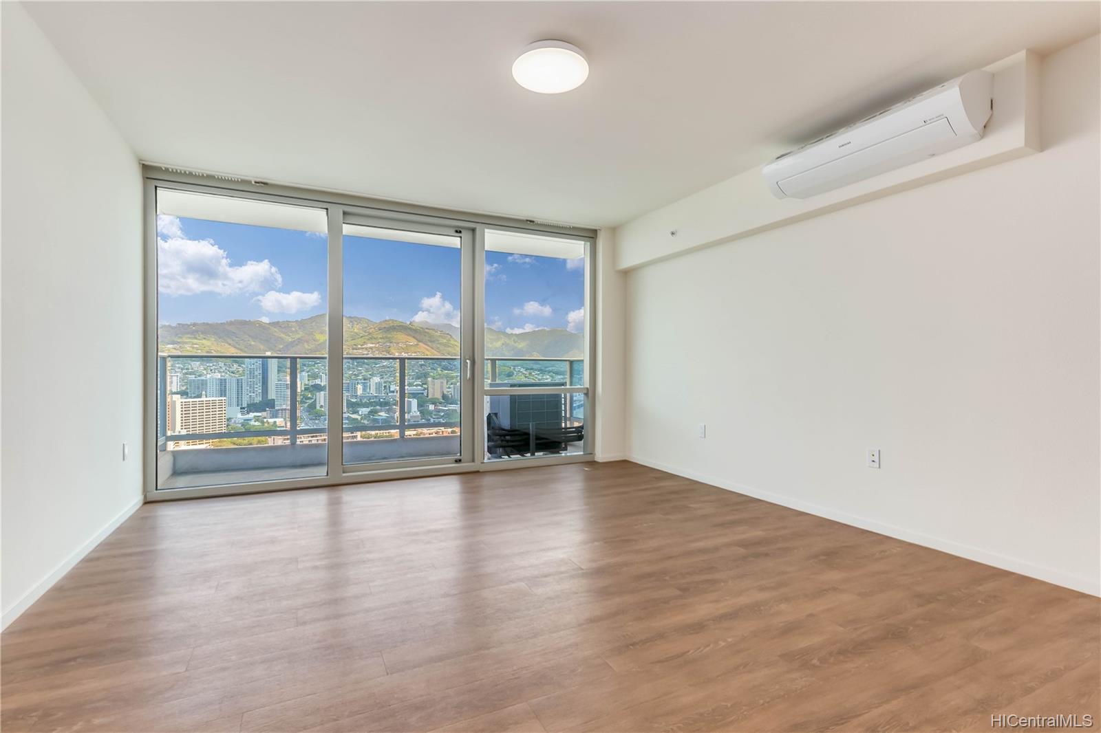 1631 Kapiolani Boulevard #3104, Honolulu, HI 96814