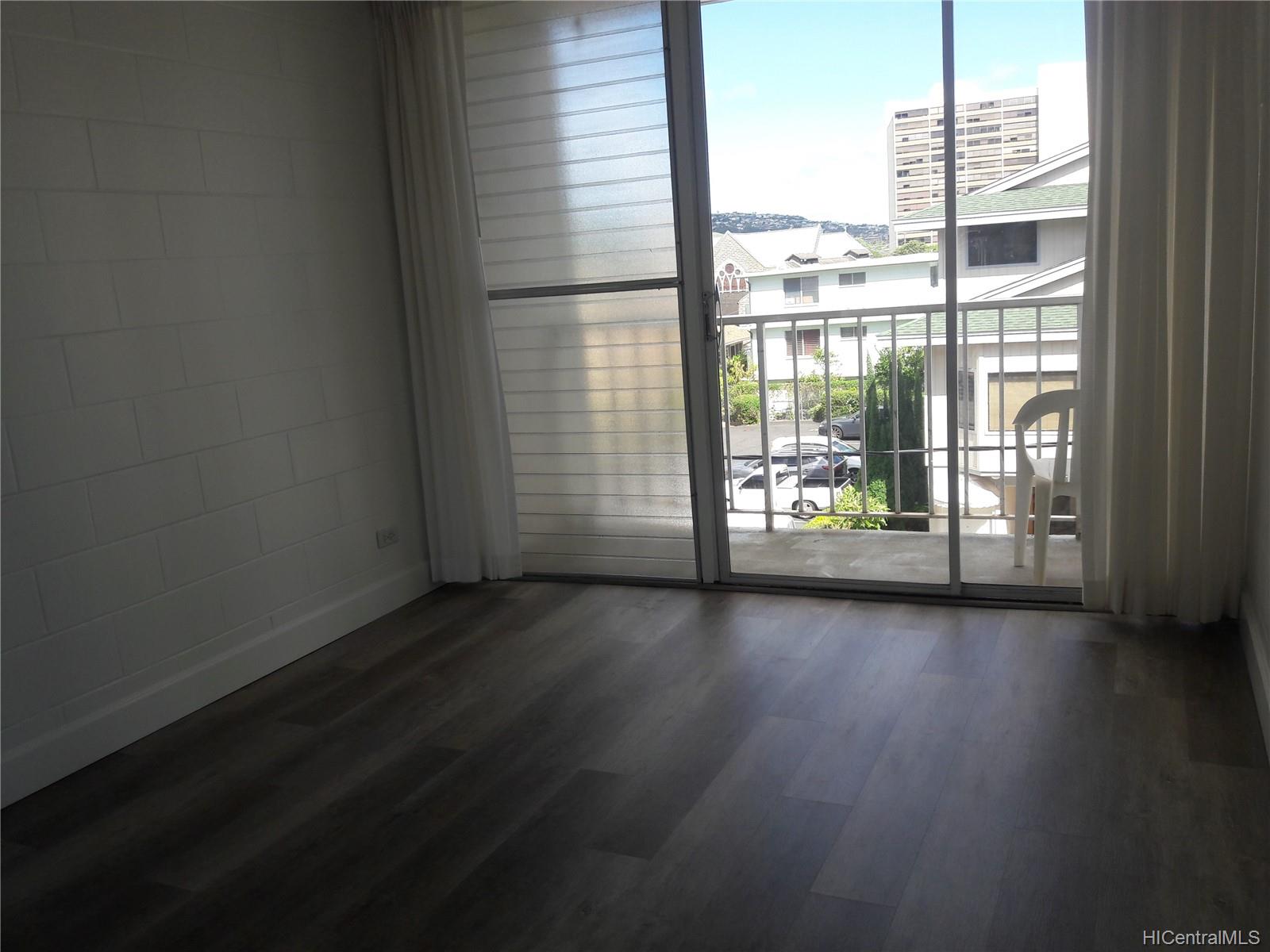 1520 Spreckels Street #307, Honolulu, HI 96822