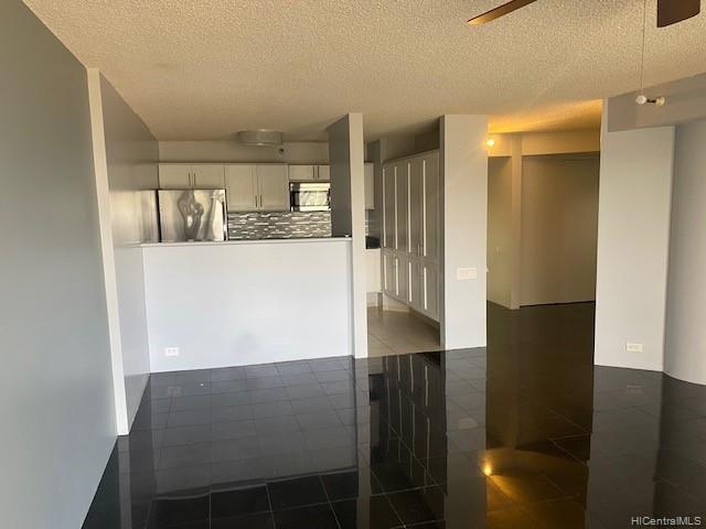 60 Beretania Street #1604, Honolulu, HI 96817