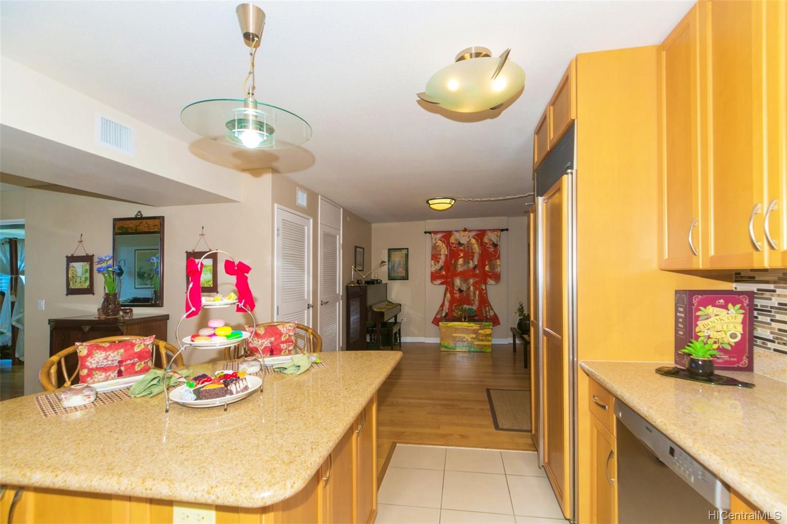 1296 Kapiolani Boulevard #1005, Honolulu, HI 96814