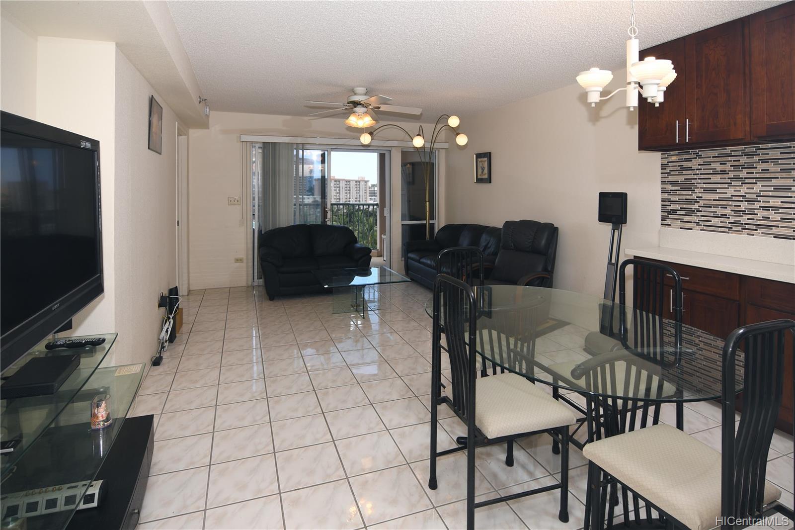 3075 Ala Poha Place #1012, Honolulu, HI 96818