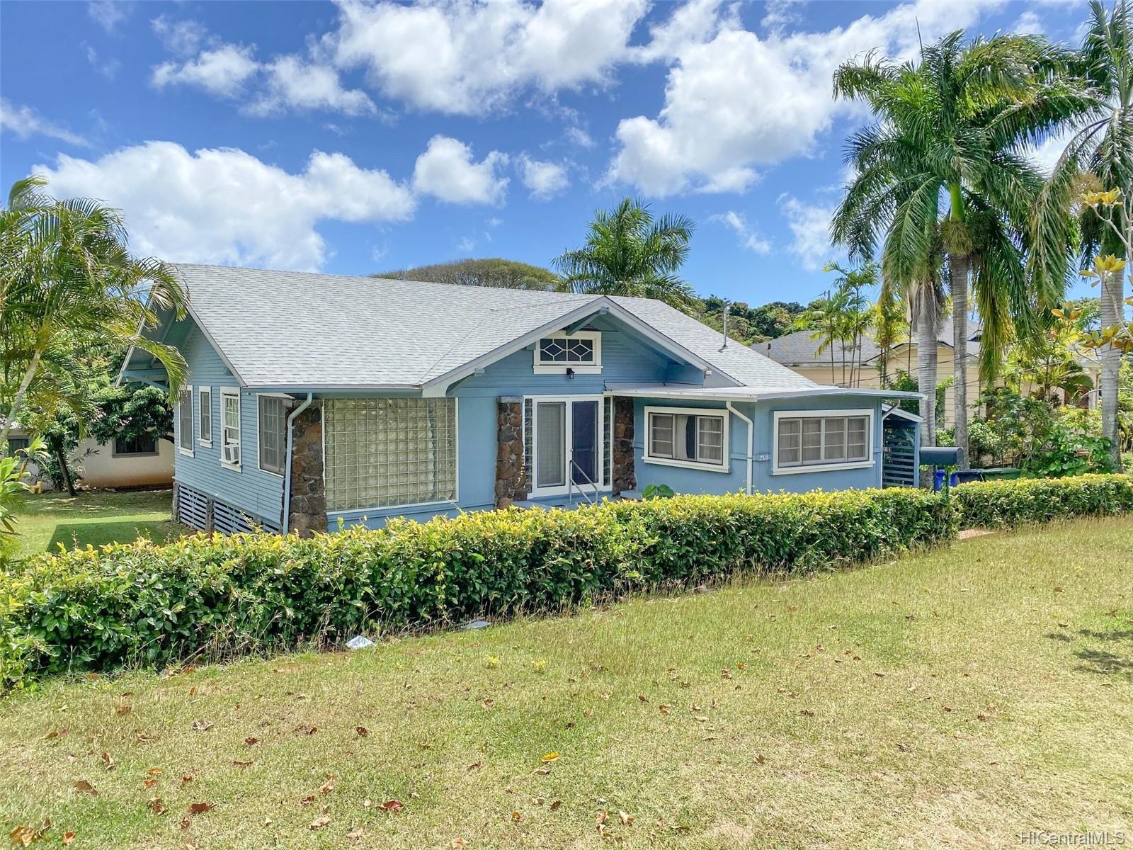 2311 Oahu Avenue Honolulu, HI 96822