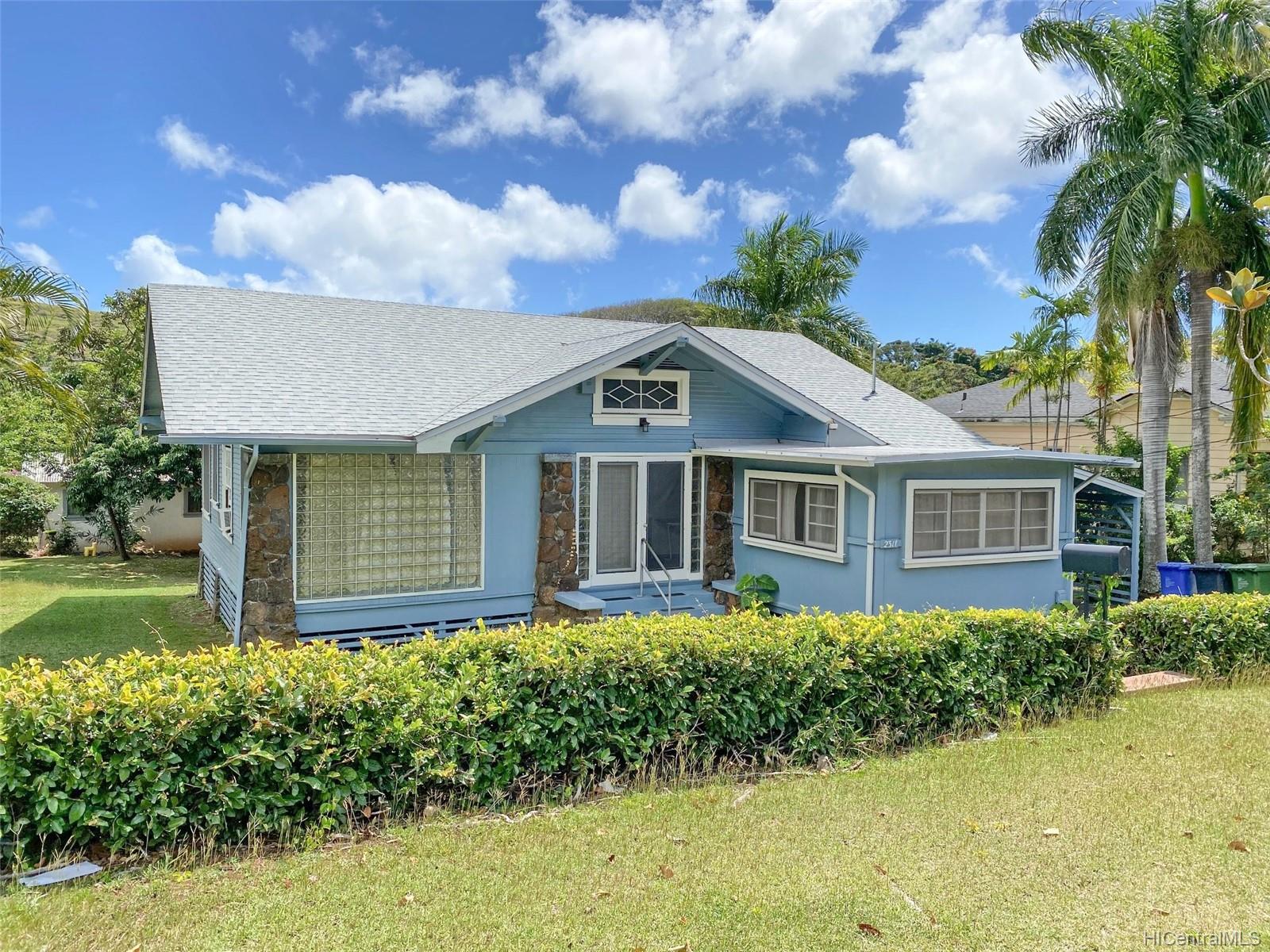 2311 Oahu Avenue Honolulu, HI 96822