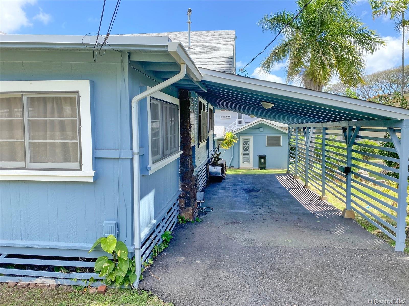 2311 Oahu Avenue Honolulu, HI 96822