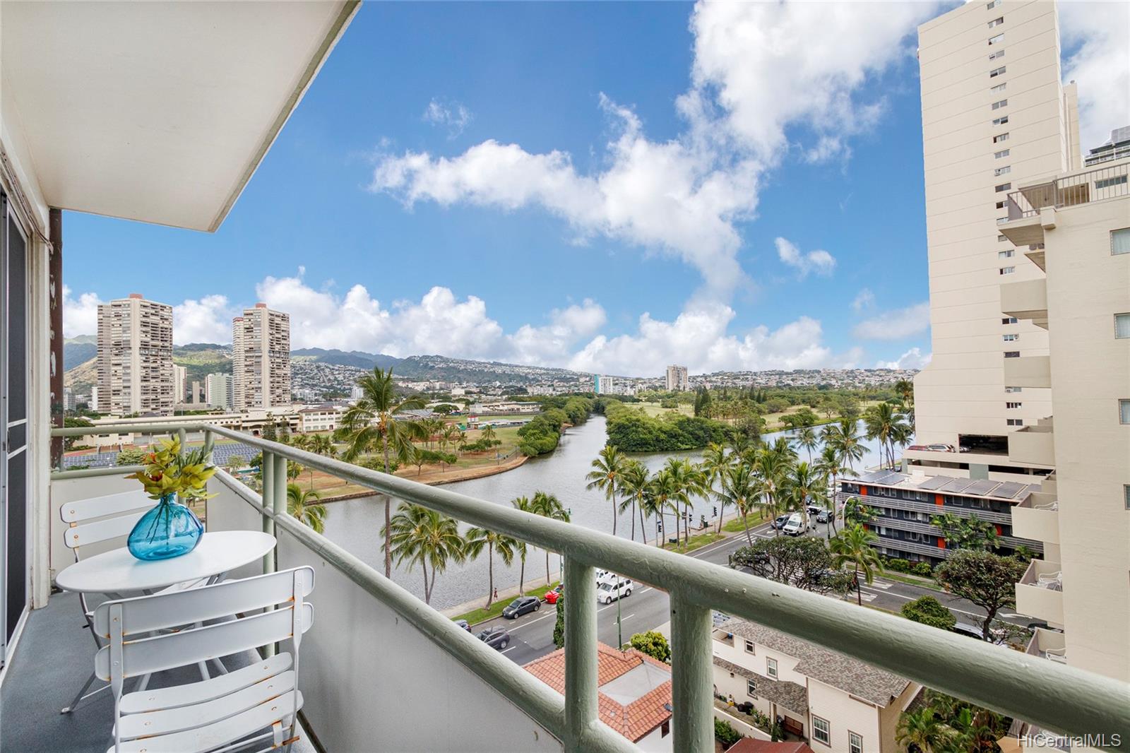 445 Kaiolu Street #911, Honolulu, HI 96815