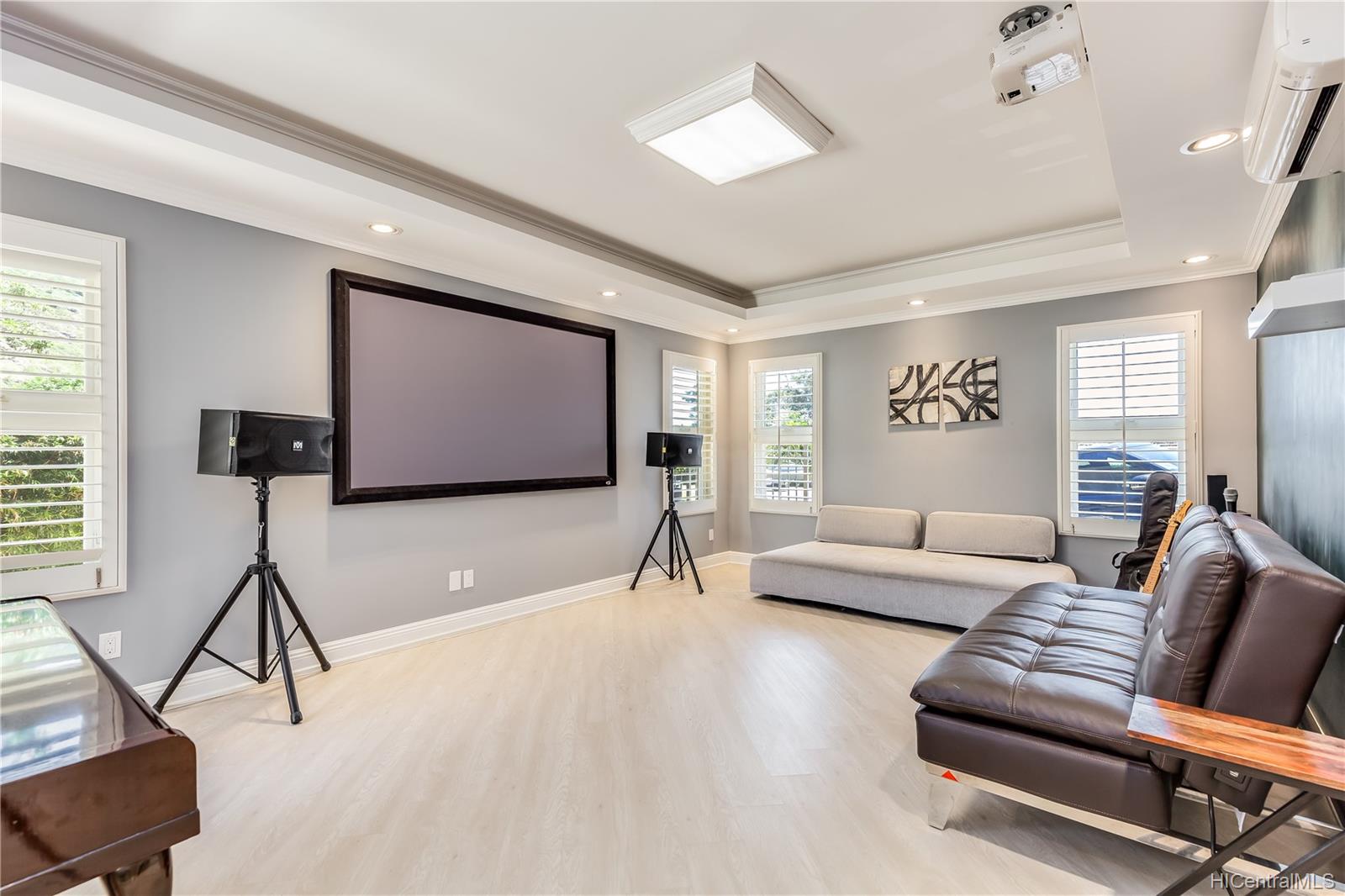 723 Kapulena Loop Honolulu, HI 96825