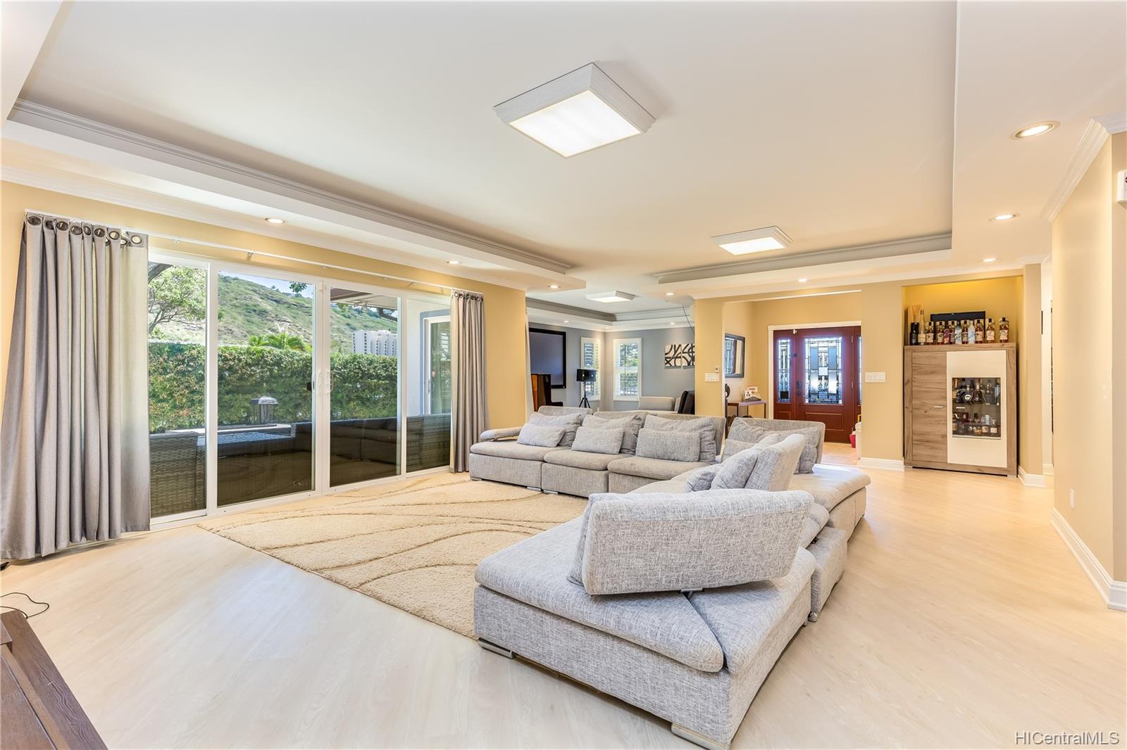723 Kapulena Loop Honolulu, HI 96825