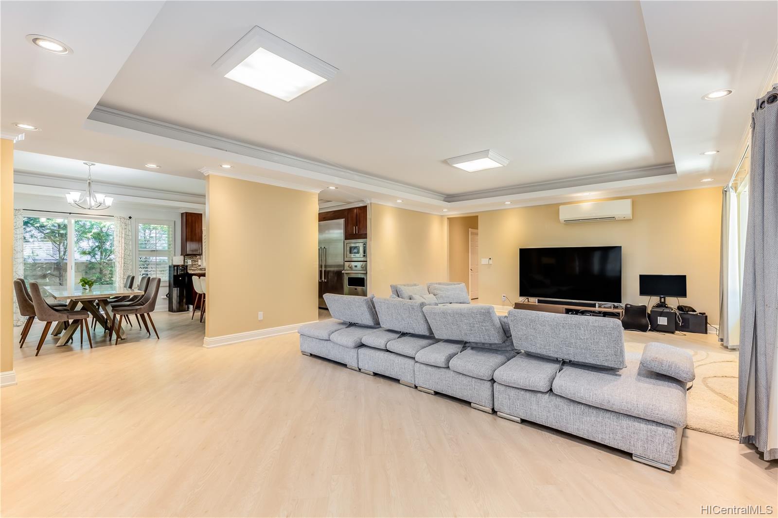 723 Kapulena Loop Honolulu, HI 96825