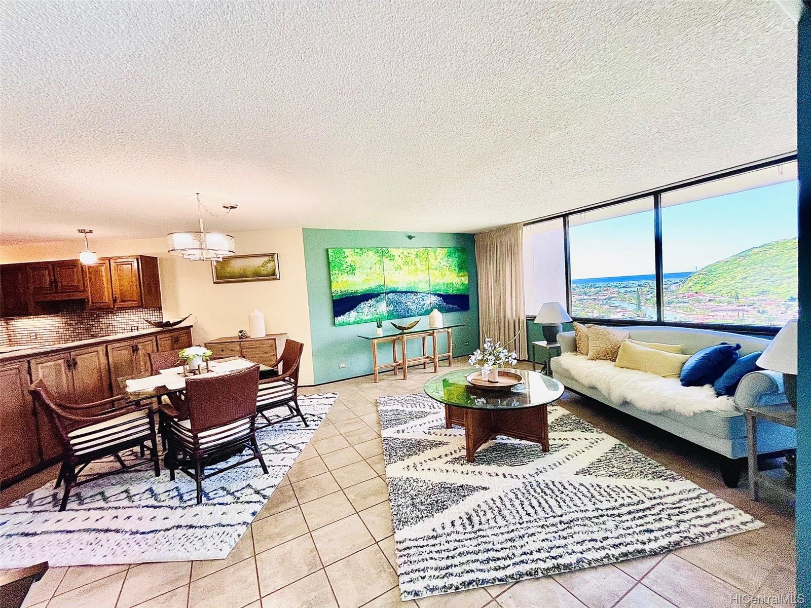 555 Hahaione Street #15F, Honolulu, HI 96825