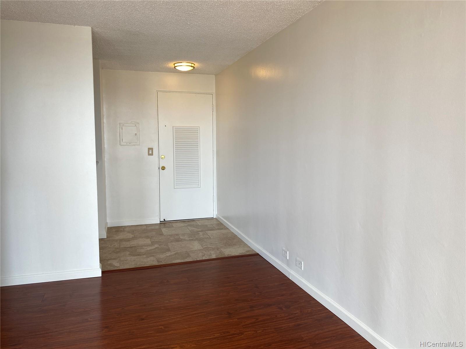 1535 Pensacola Street #811, Honolulu, HI 96822