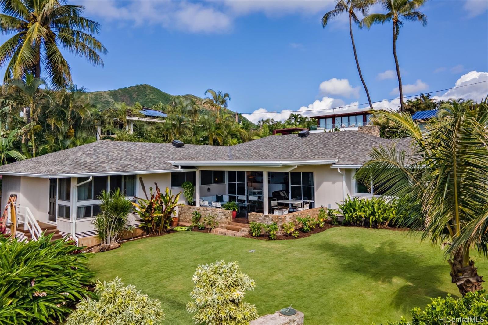 216 Kulamanu Place Honolulu, HI 96816