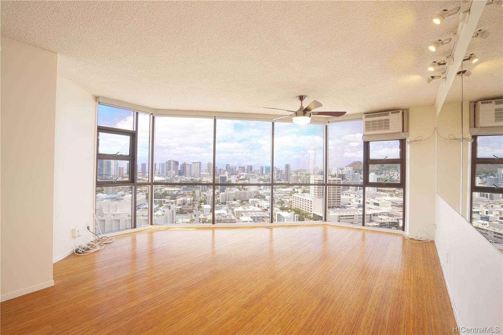 930 Kaheka Street #2803, Honolulu, HI 96814