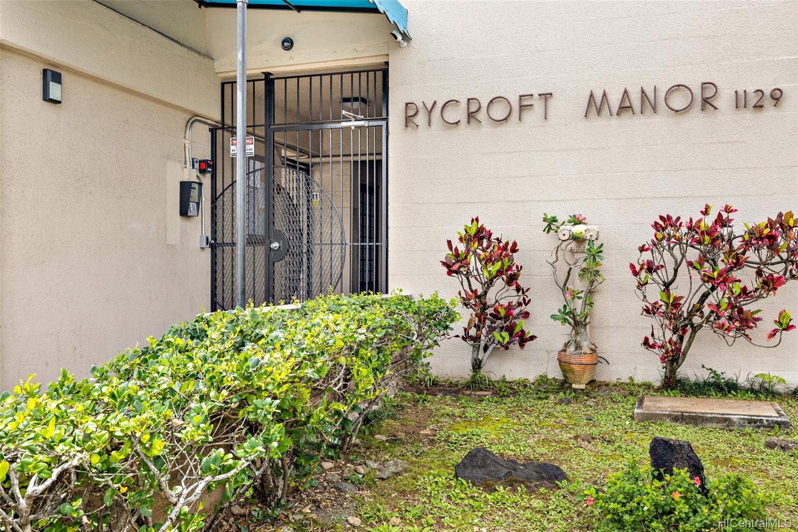 1129 Rycroft Street #405, Honolulu, HI 96814