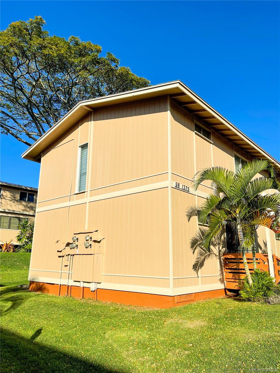 98-1375 Nola Street #A-33, Pearl City, HI 96782