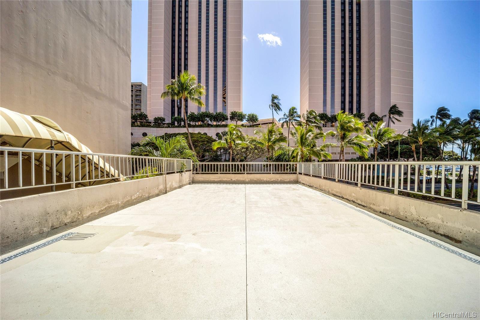 1690 Ala Moana Boulevard #205, Honolulu, HI 96815