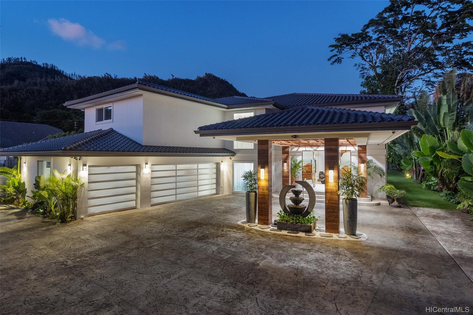 18 Homelani Place Honolulu, HI 96817