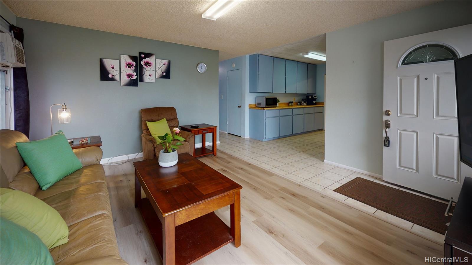 633 Inuwai Place Honolulu, HI 96825