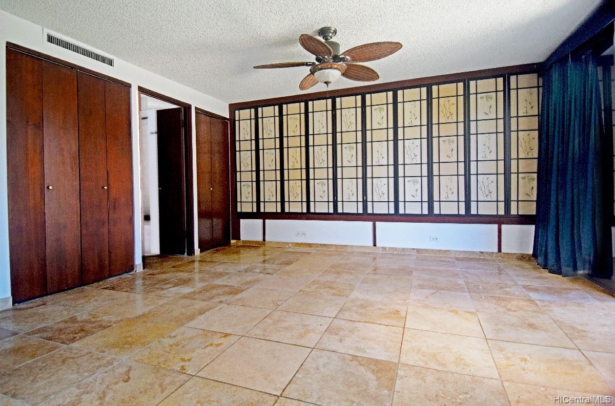 500 Lunalilo Home Road #21D, Honolulu, HI 96825