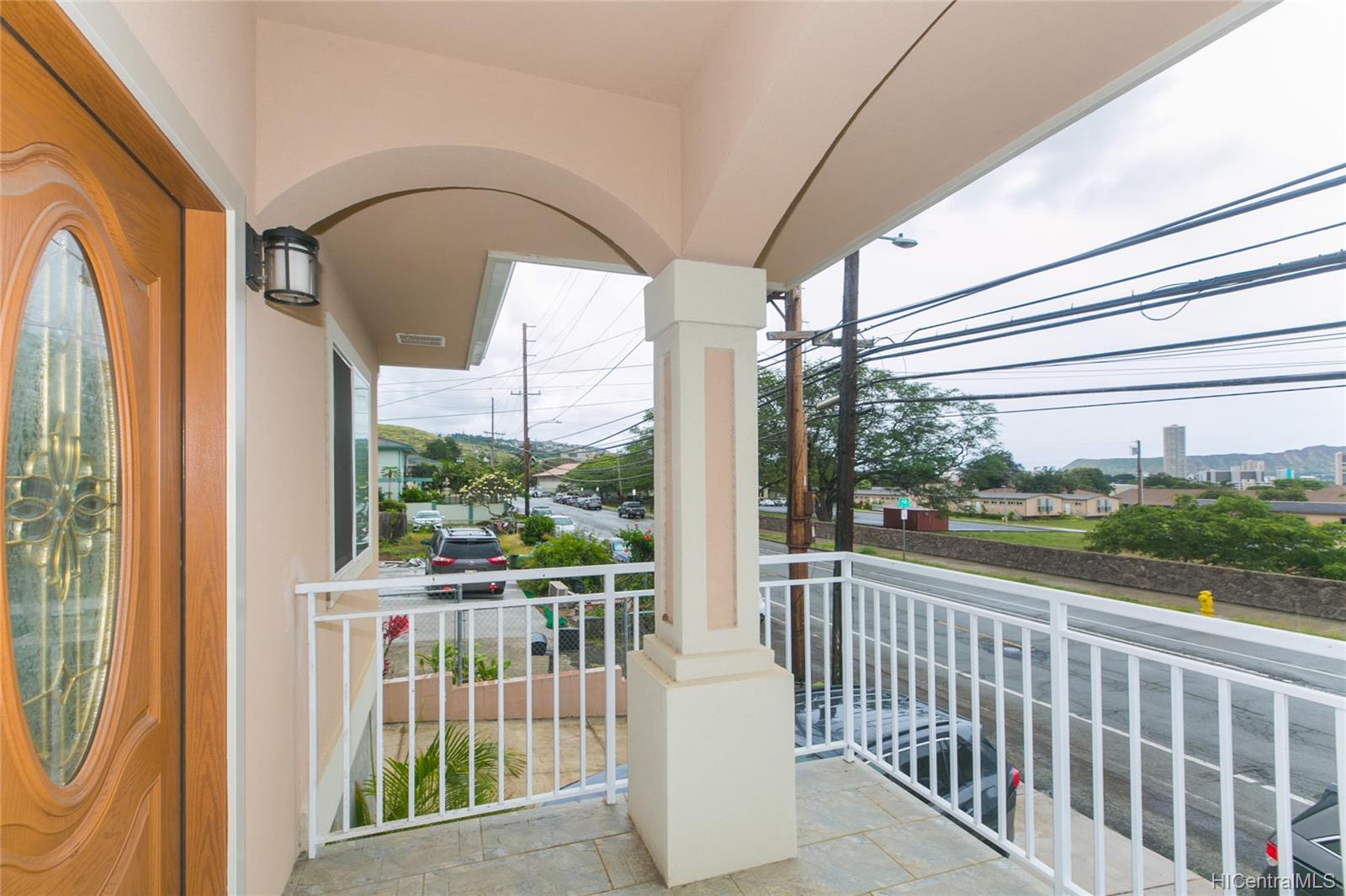 2240 Metcalf Street Honolulu, HI 96822