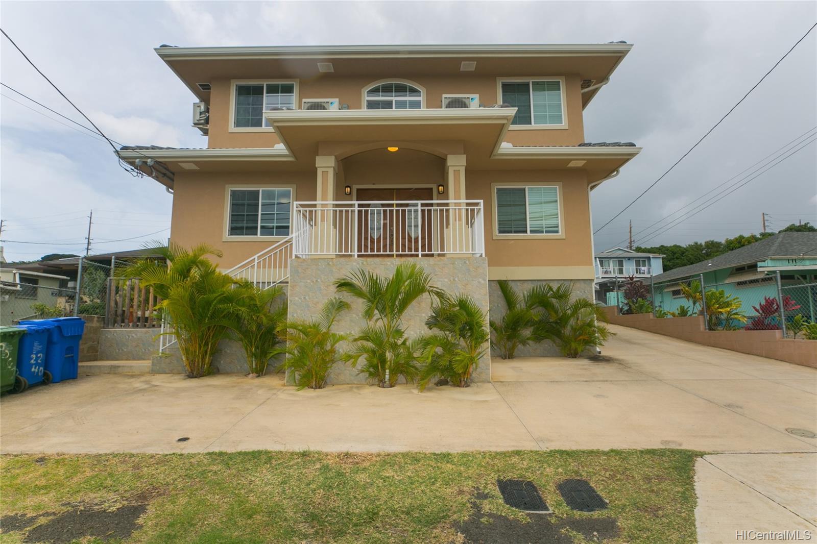 2240 Metcalf Street Honolulu, HI 96822