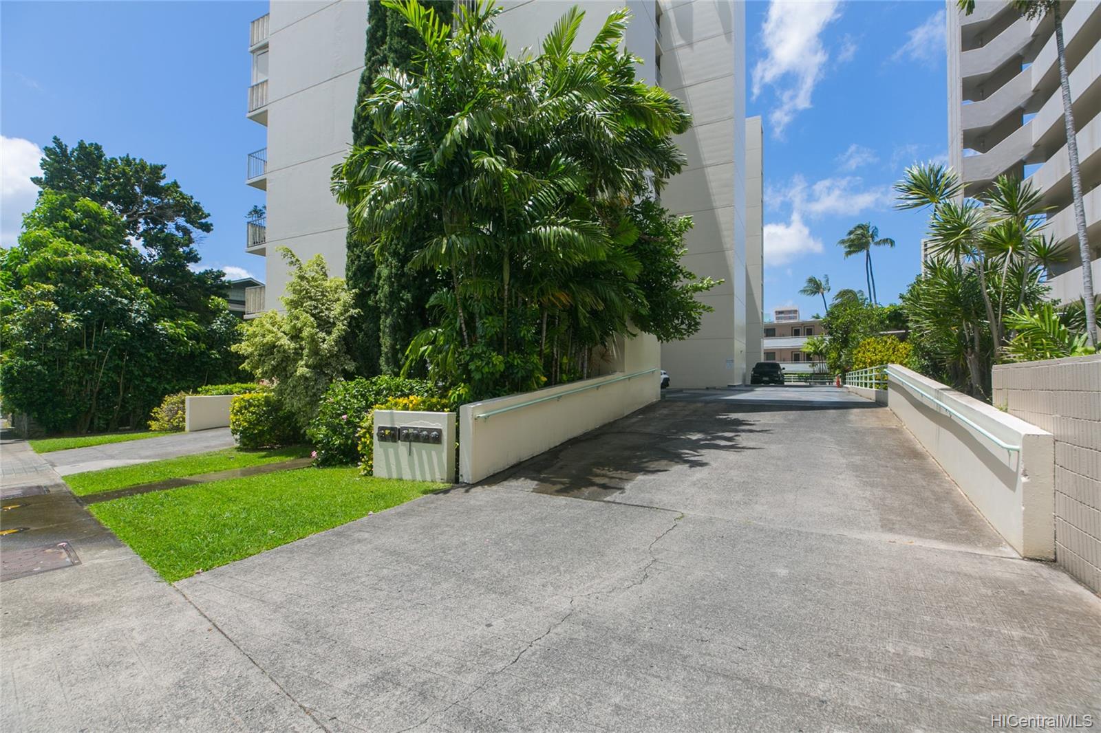 1620 Keeaumoku Street #706, Honolulu, HI 96822