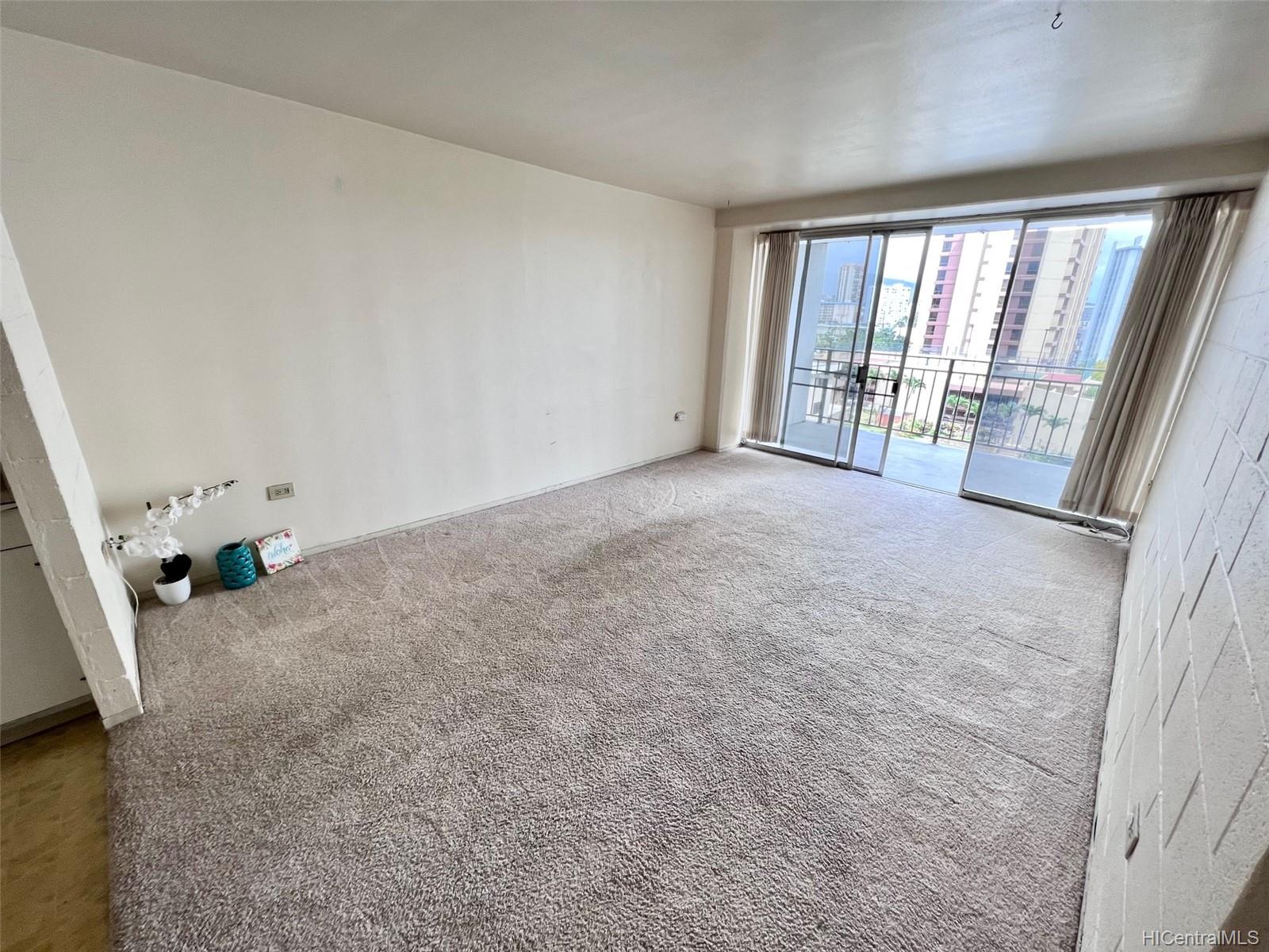 1415 Victoria Street #502, Honolulu, HI 96822